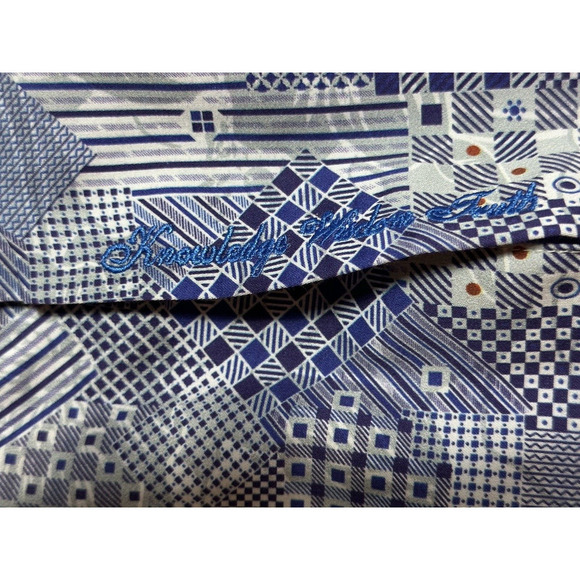 Robert Graham Shirt Mens Small Blue Geometric Long Sleeve Button Embroidered NWT - Picture 4 of 11